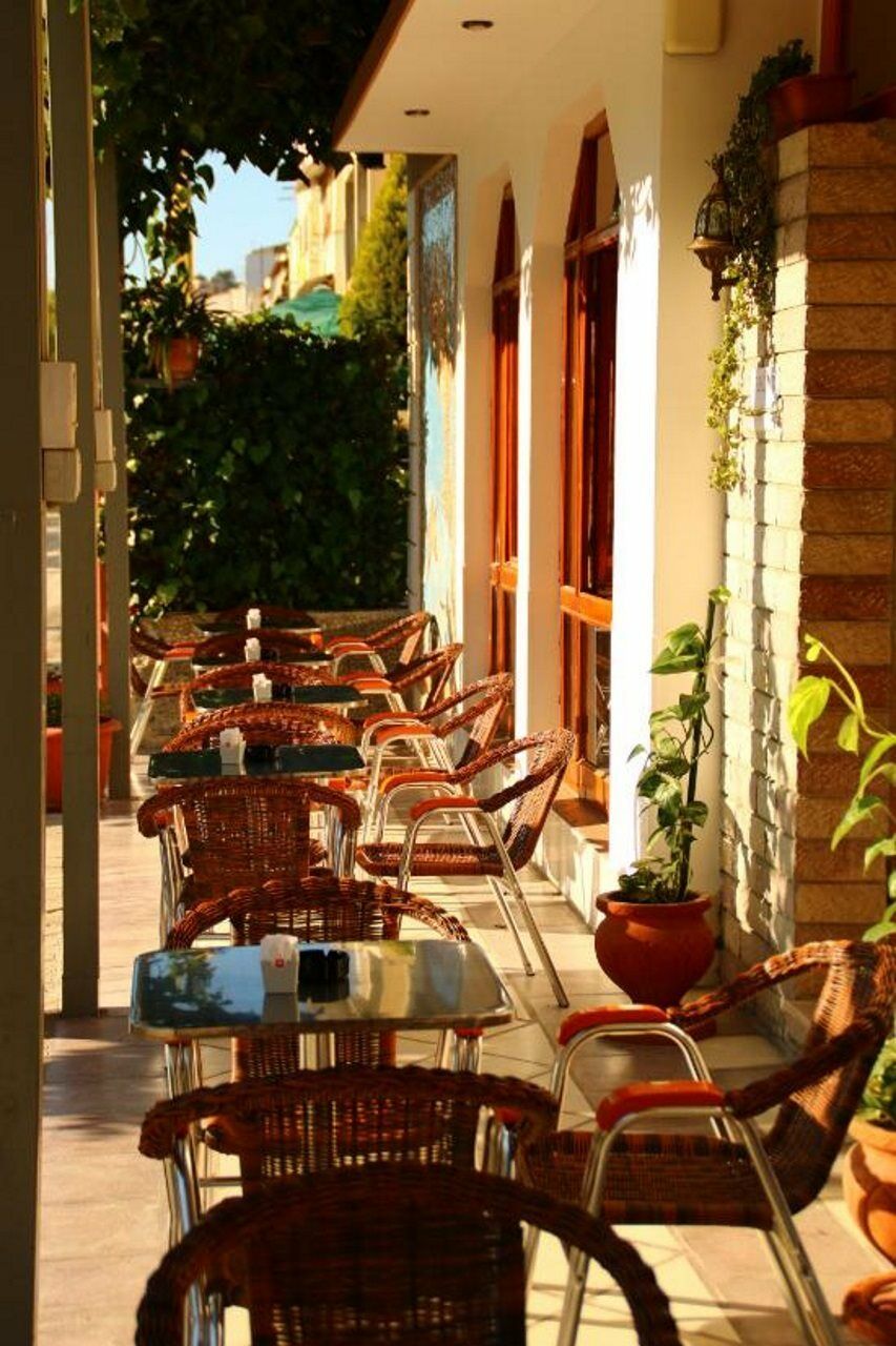 4 Stinet Hotell 3*