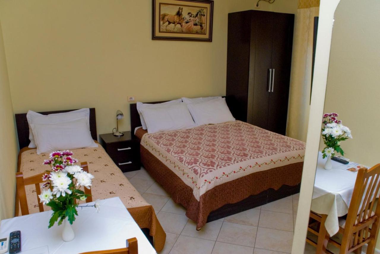 4 Stinet Hotell 3*